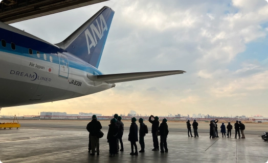 格納庫見学(ANA Blue Hangar Tour)